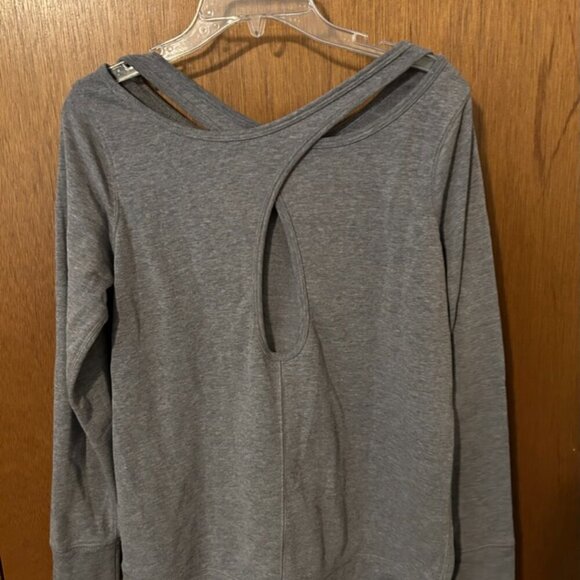 Old Navy Active grey Sweatshirt - Picture 4 of 4